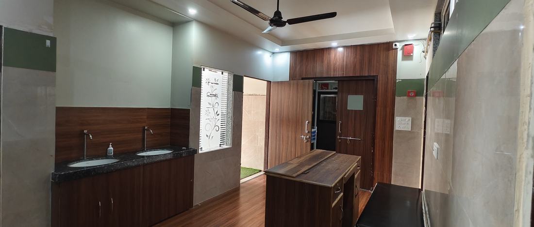 Paediatric ICU and in-patient ward with piped oxygen and monitoring at Akshat Child Hospital Jaipur